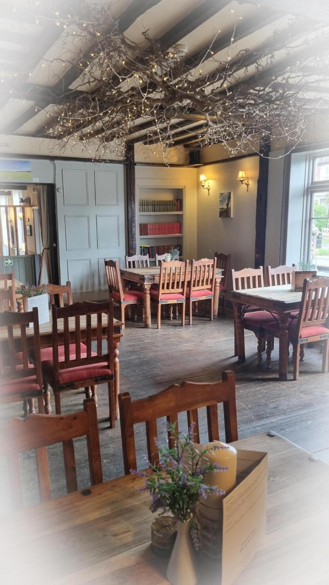 The Red Lyon Slinfold Hotel Exterior photo